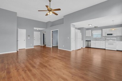 6-web-or-mls-2302-brisum-way