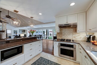 10002 Candlewood Dr, Houston, TX 77042 - photo 7