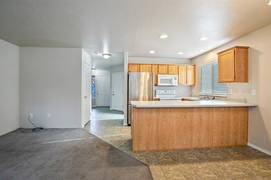 1379 Circle Wood Dr, Central Point, OR 97502 - photo 6