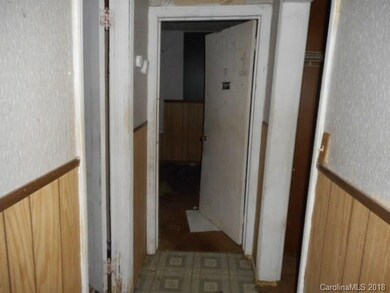 115 Hollywood St, Hendersonville, NC 28792 - photo 2