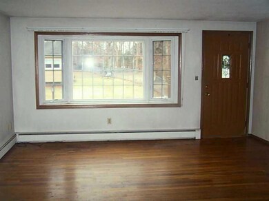 16 Dawes St, Blackstone, MA 01504 - photo 3