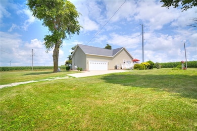 14479 N Oakland Ave, Maroa, IL 61756 - photo 7