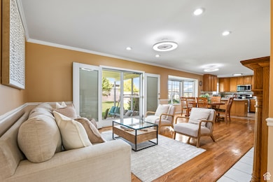 10182 S Chattel Cir, South Jordan, UT 84095 - photo 6