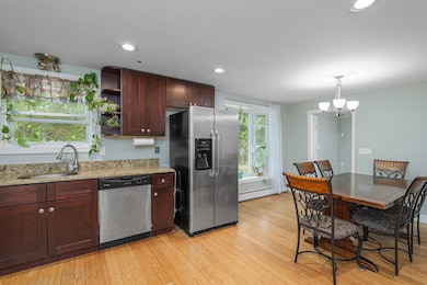 69 Long Hill Rd, Raymond, NH 03077 - photo 4