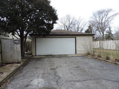 2284 Westview Dr, Des Plaines, IL 60018 - photo 3