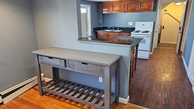 39 Union St unit 3rd, Taunton, MA 02780 - photo 4