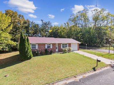 2012 Garnet Dr, Columbia, MO 65202 - photo 4