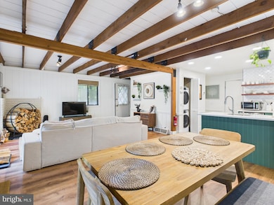 202 Thornberry Ln, Blakeslee, PA 18610 - photo 7