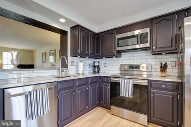 13935 Winding Ridge Ln, Centreville, VA 20121 - photo 7