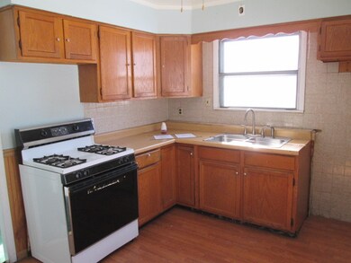 2320 Magnolia St, Des Plaines, IL 60018 - photo 2