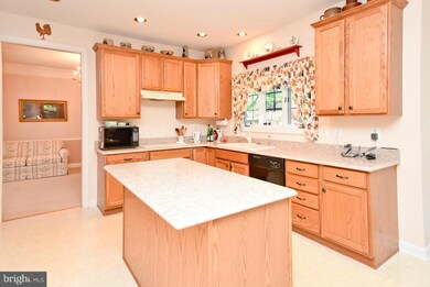 11317 Windsor Walk Ct, Laurel, MD 20723 - photo 3