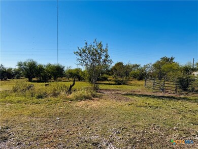 4309 Hanselman Rd, Victoria, TX 77901 - photo 4