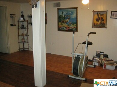 904 Bruns St, Seguin, TX 78155 - photo 7