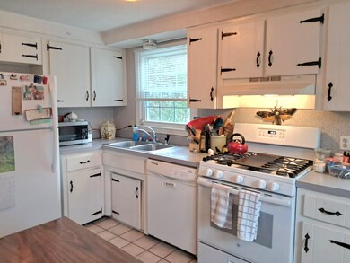 45 Tenby Dr, Nashua, NH 03062 - photo 5