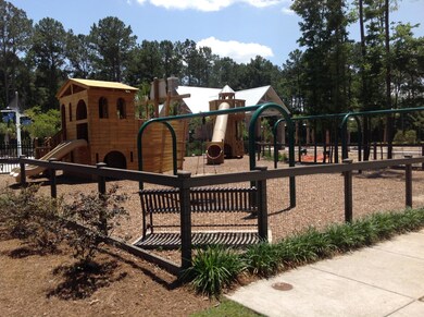 1597 Bowsprit Ct, Mount Pleasant, SC 29466 - photo 6