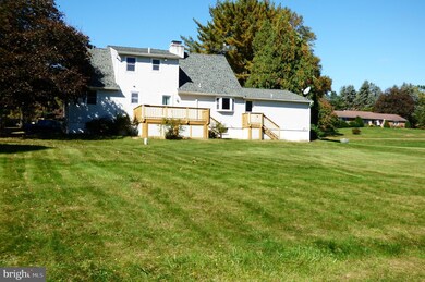 586 Indian Ln, Boyertown, PA 19512 - photo 3