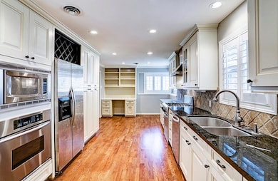 310 Wilchester Blvd, Houston, TX 77079 - photo 4