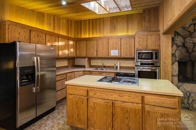 1937 NW West Hills Ave, Bend, OR 97701 - photo 3