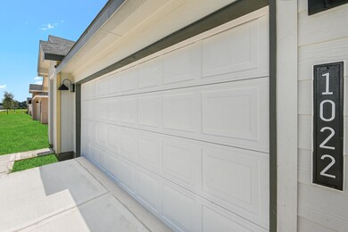 1018 Marina Bay Dr, Alvin, TX 77511 - photo 4