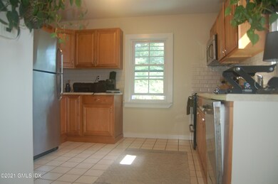 3 Field Rd unit 2nd Floor, Cos Cob, CT 06807 - photo 5