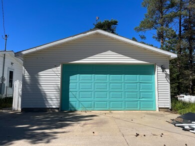 102 Mcgregor Rd, Vanderbilt, MI 49795 - photo 7