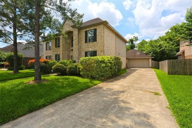 5204 Jolie Dr, Pearland, TX 77584 - photo 2