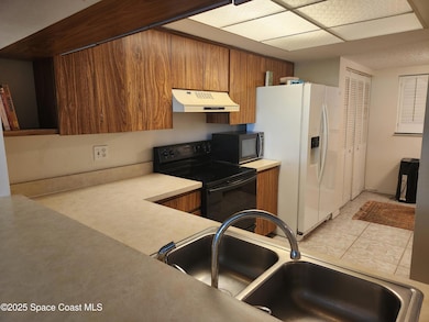 Fountain Cove unit B105, Cocoa Beach, FL 32931 - photo 7