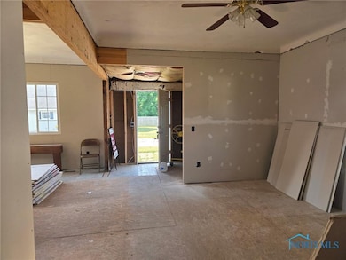 413 Fernwood St, Delta, OH 43515 - photo 4