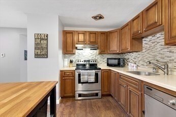 5 Colonial Village Dr unit 4, Arlington, MA 02474 - photo 7