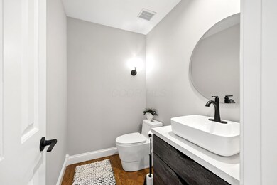 Half Hall Bath
