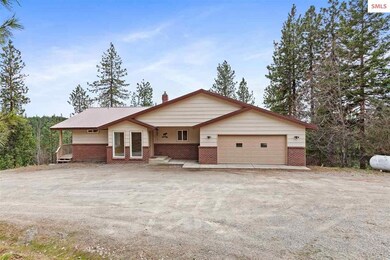 Welcome to 16660 N Meadow View Lane