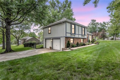 10001 Monrovia St, Lenexa, KS 66215 - photo 4