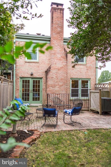 5429 Richenbacher Ave, Alexandria, VA 22304 - photo 2