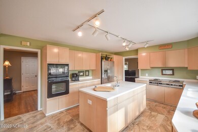 22ThunderbirdCir-020