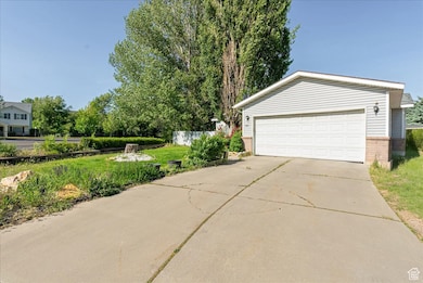 1687 Kylee Ln, Ogden, UT 84404 - photo 4