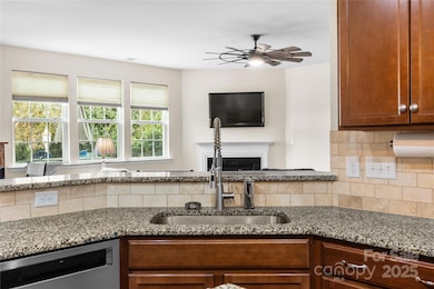 142 Cherry Bark Dr, Mooresville, NC 28117 - photo 7