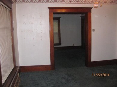 817 Park St, La Porte, IN 46350 - photo 4