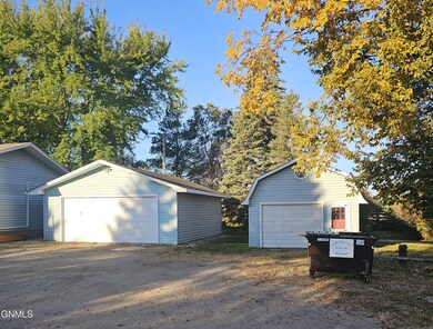 3239 Hwy 20 SE, Jamestown, ND 58401 - photo 4