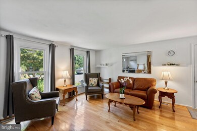 12617 Pinecrest Rd, Herndon, VA 20171 - photo 5