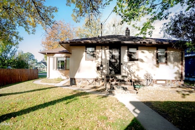 1215 8th Ave SE, Jamestown, ND 58401 - photo 3