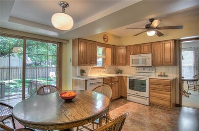 10019 Gillette St, Lenexa, KS 66215 - photo 7