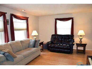 4906 Oak Glen Dr, Toledo, OH 43613 - photo 3