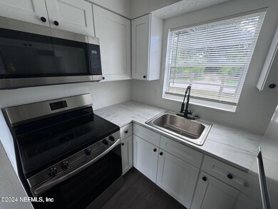 1515 Pullen Rd unit 2, Jacksonville, FL 32216 - photo 3