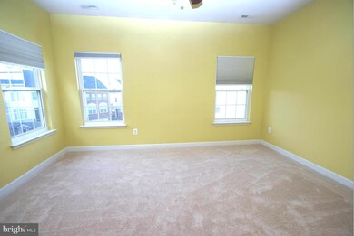 8014 Pennington Dr, Laurel, MD 20724 - photo 4