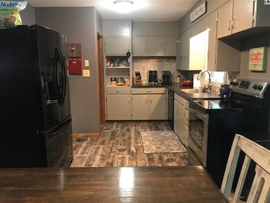 1312 Lyndon Rd, McPherson, KS 67460 - photo 3