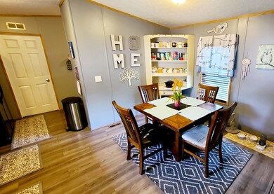 Dining area 2