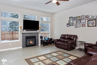 31-Living KJC_8774
