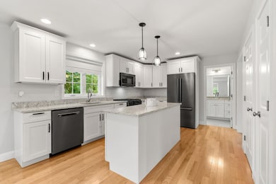 43 Hampton Rd, Exeter, NH 03833 - photo 3