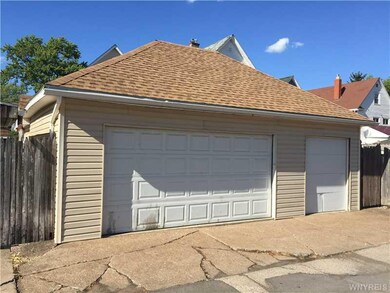 Garage.