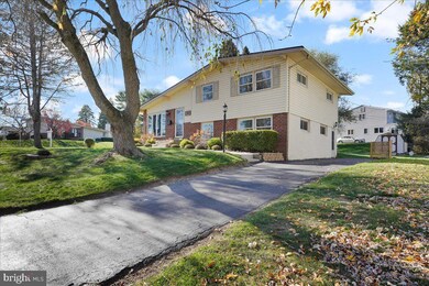 204 Oldfield Way, Broomall, PA 19008 - photo 5